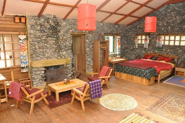 Luxury Accommodation near Mountain Rwenzori National Park
