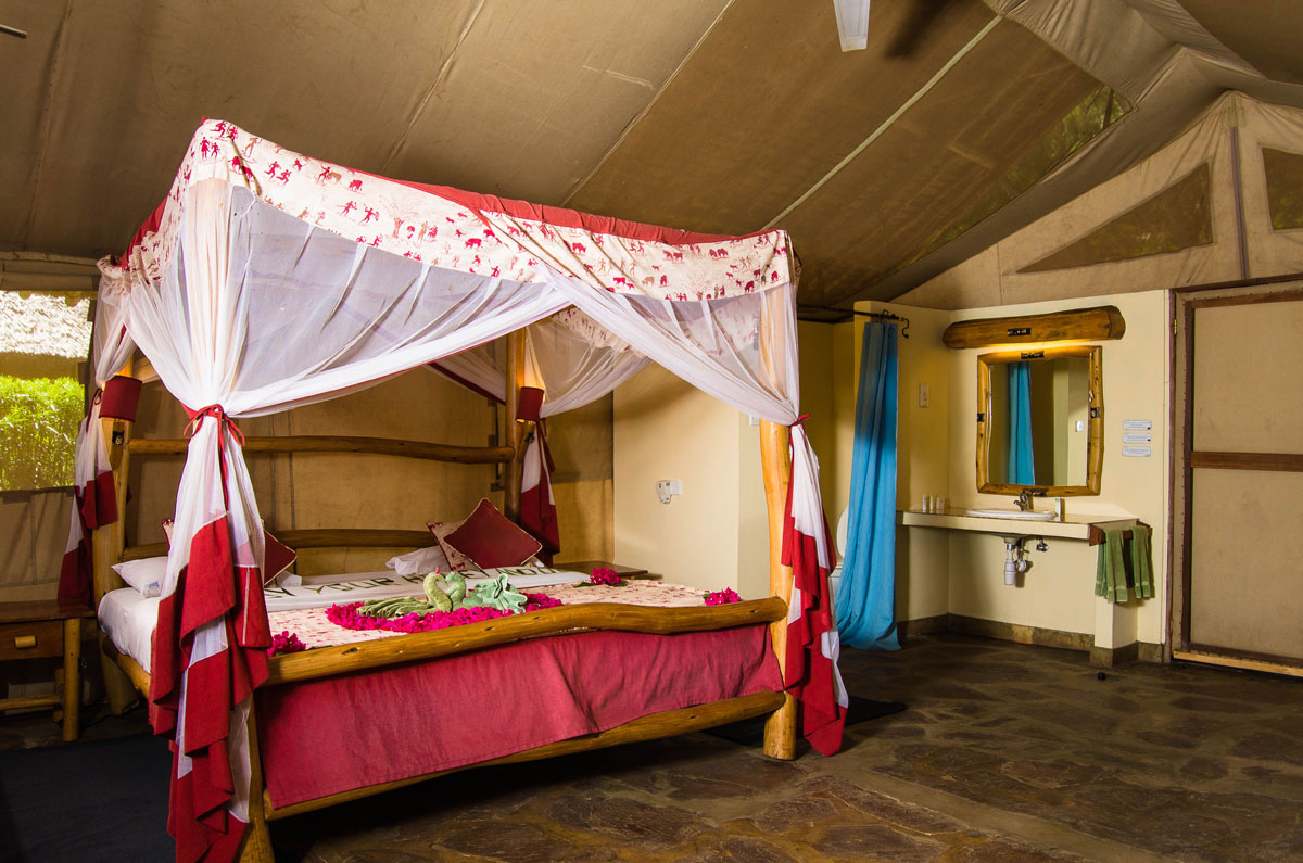 Luxury accommodation in Tsavo East national Park