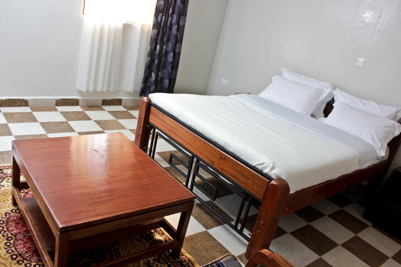 Budget accommodation in Lake Naivasha National park