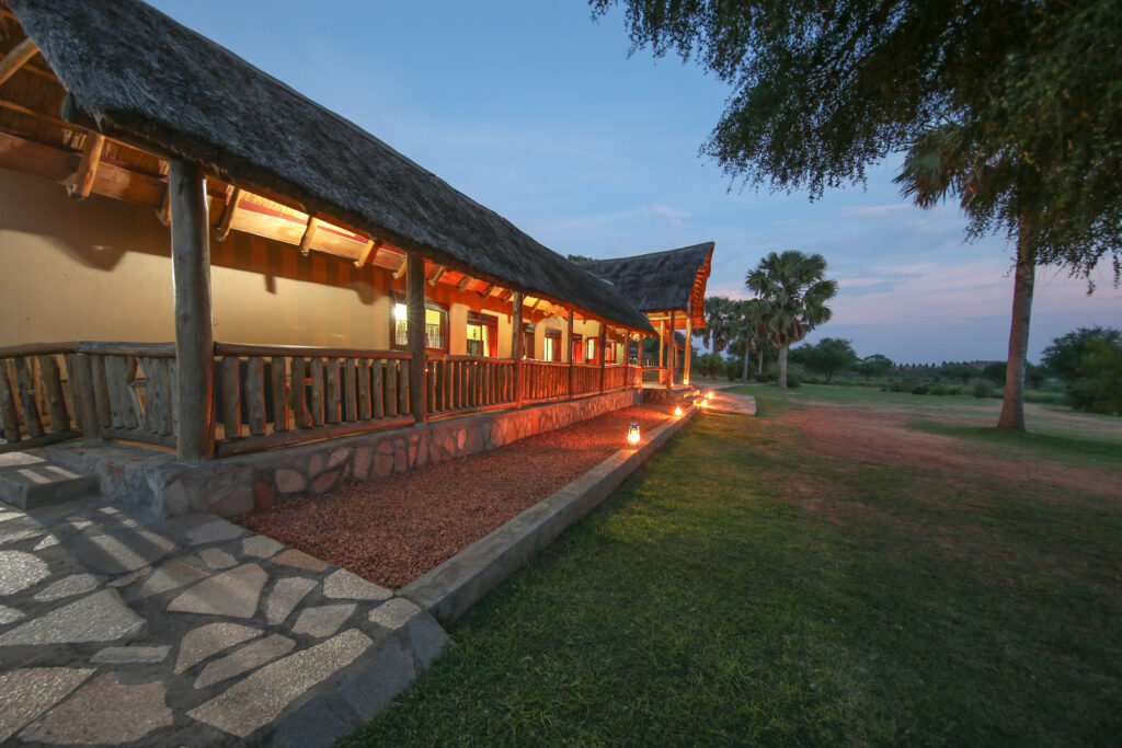 Pakuba Safari Lodge-Midrange in Murchison Falls NP